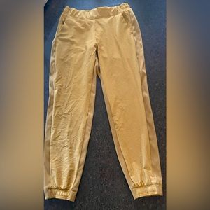 Athleta Textured Brooklyn Joggers Size 10